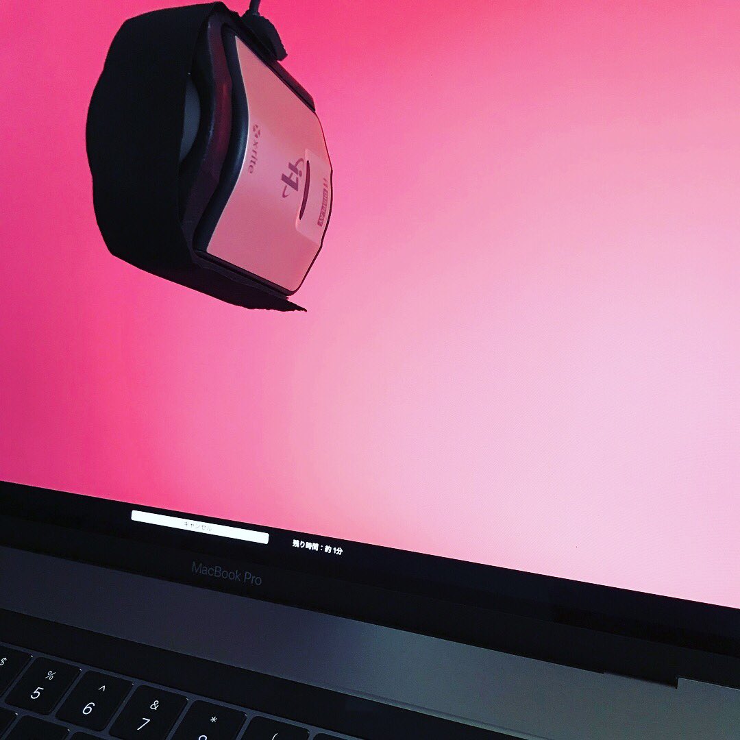 settima_1's tweet photo. i1 DisplayでMacBook画面の定期的なキャリブレーション。
Macの色再現が偏ってると、納品した写真もおかしな色になってしまうからね。
#i1displaypro #macbookpro #colorcalibration #撮影 #機材 #instagram https://t.co/7scJPs7sRb