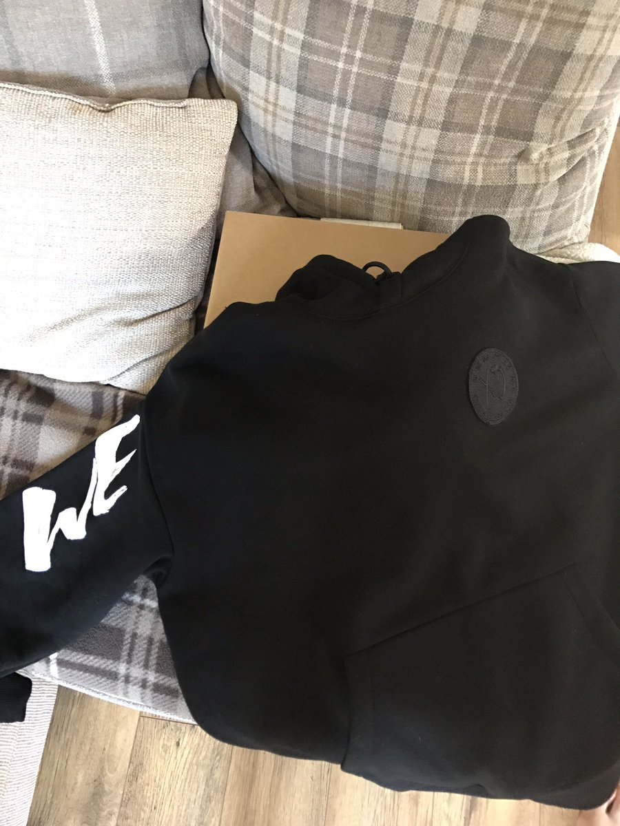 RandyRalphSDC's tweet photo. @hm why is my hoodie wrong!? https://t.co/CUGus87k9h