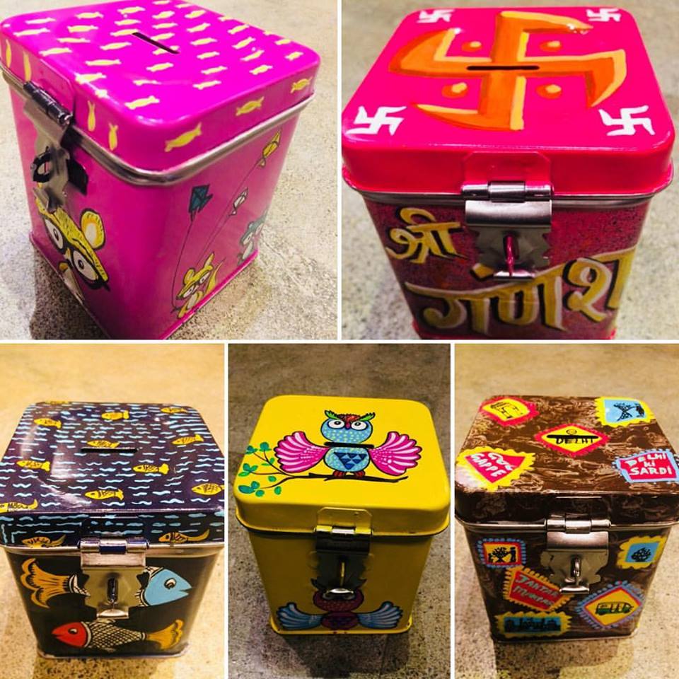 Buzzaria_'s tweet photo. Let’s start saving💵💸💰#handpainted #piggybank #gulak #buzzariadukaan #savemoney #qutub_minar https://t.co/rwiIrJjCAf
