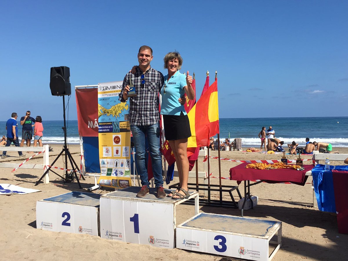 MCCartagena_ct's tweet photo. .@RicardoSeGar #MC #Cartagena esta mañana en la entrega de 🏆🏆 de la IV edición #TIMONCAP travesía a nado 🏊 #CaboDePalos https://t.co/6j3Rzx0pLB