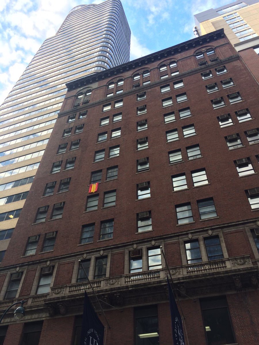 macarrona73's tweet photo. Desde Nueva York , viva 🇪🇸🇪🇸🇪🇸@cope_es https://t.co/Xx4YLISjna