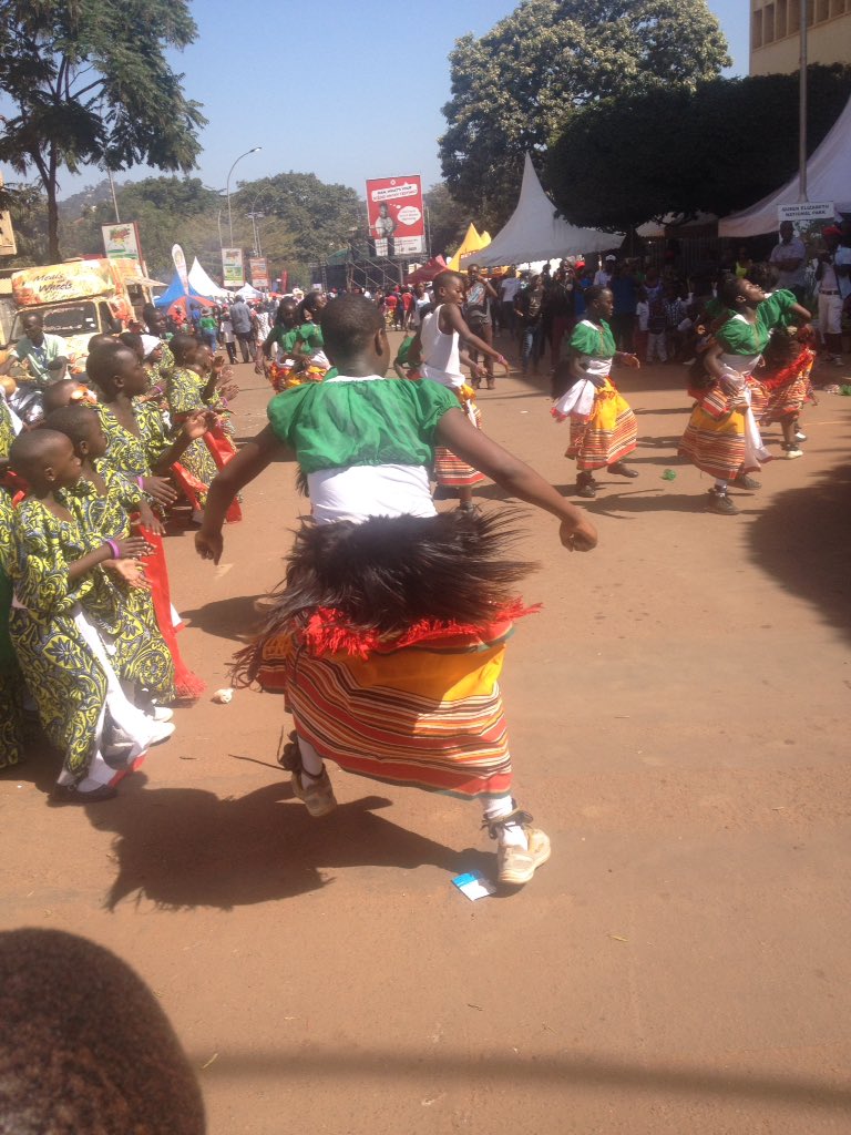ArtInMeUganda's tweet photo. Always show case your talent, art in you can make the world watch you. #KampalaCityFestival #ArtInMe #Uganda @KCCAUG @Tourismuganda https://t.co/uWWNt8LZ9b