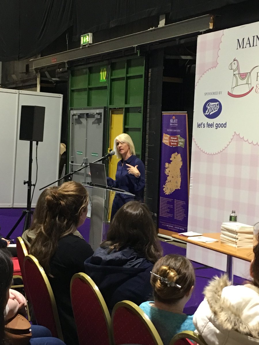 LornaORegan1's tweet photo. Sleep expert #lucywolfe at #pregnancyandbabyfair17 #tiredalltgetimme #busymom #activeIron https://t.co/tMRYqaRtnh