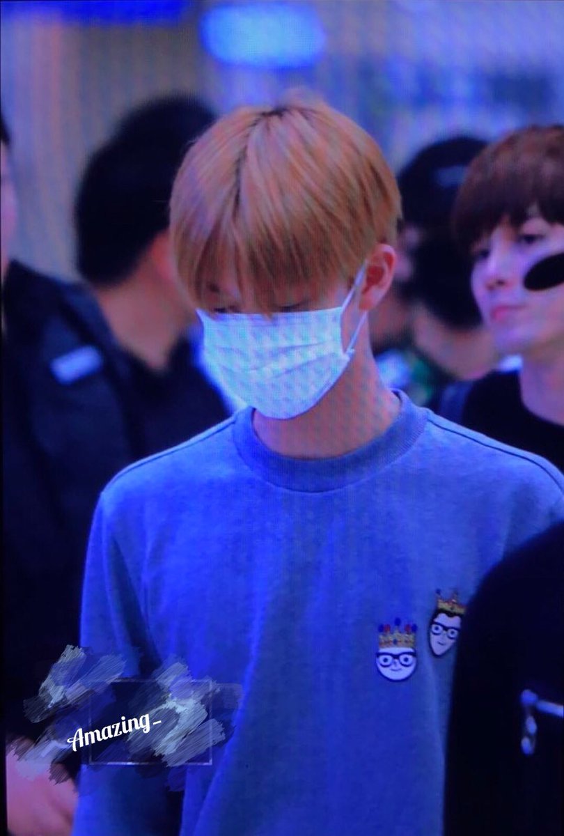 Amazing051005's tweet photo. 171008 ICN✈️
수고했어요❤️❤️❤️
#WANNAONE #워너원
#배진영 #BAEJINYOUNG @WannaOne_twt https://t.co/88n8HngZwn