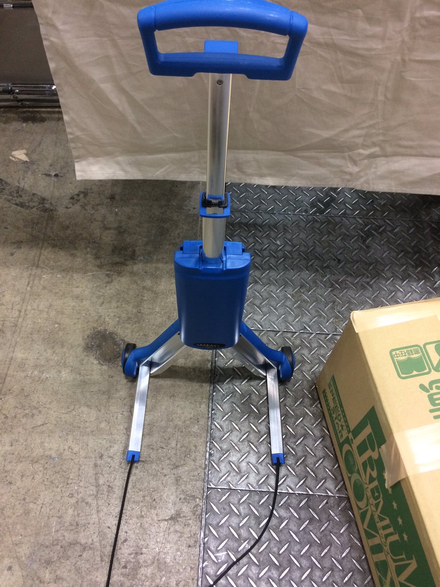 アイ 11 29南4ハ56ab Pa Twitter 荷物少ない時は大きい台車邪魔だな と思ってこの前買った折りたたみキャリー が驚きのコンパクトさ 軽さ且つb4段ボール余裕で運べる有能さだったので誰かに伝えたい