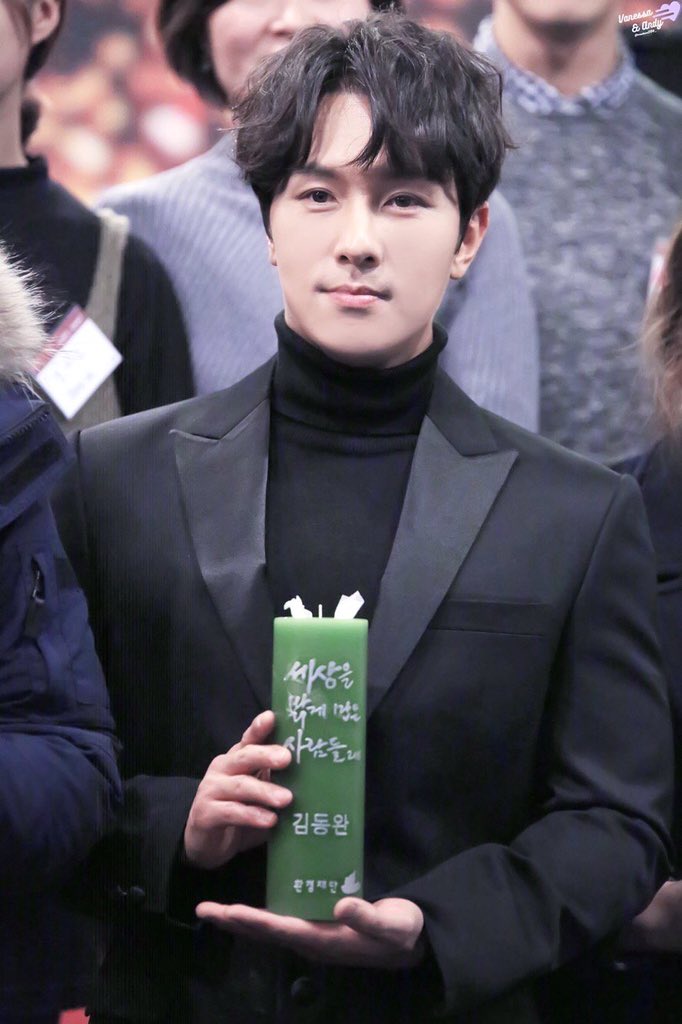 Attractive_kpop's tweet image. 88.신화 김동완