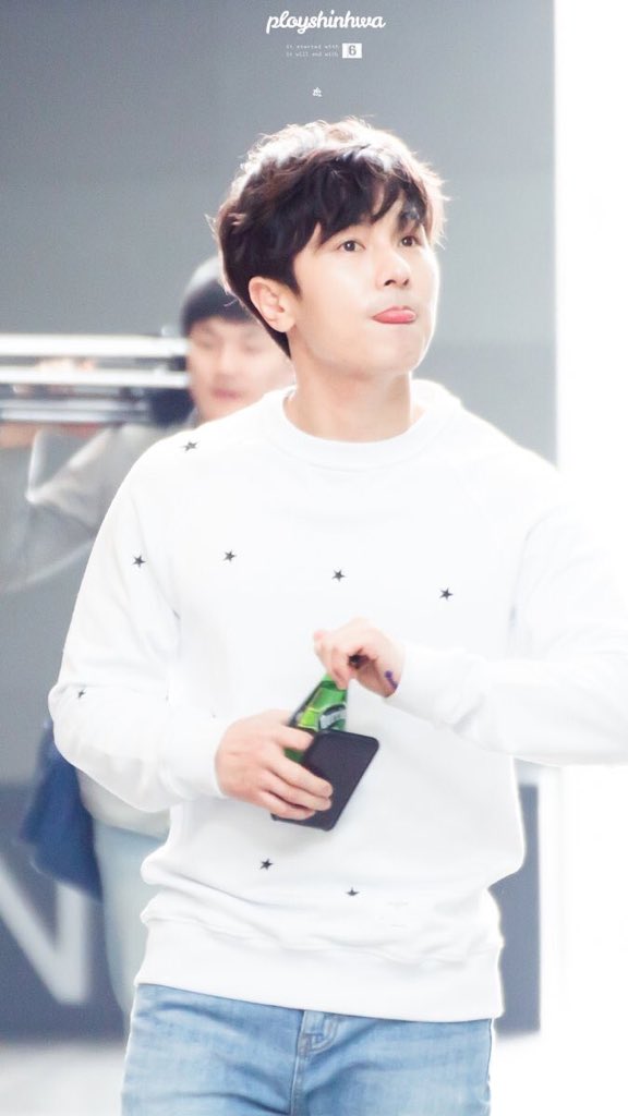 Attractive_kpop's tweet image. 88.신화 김동완