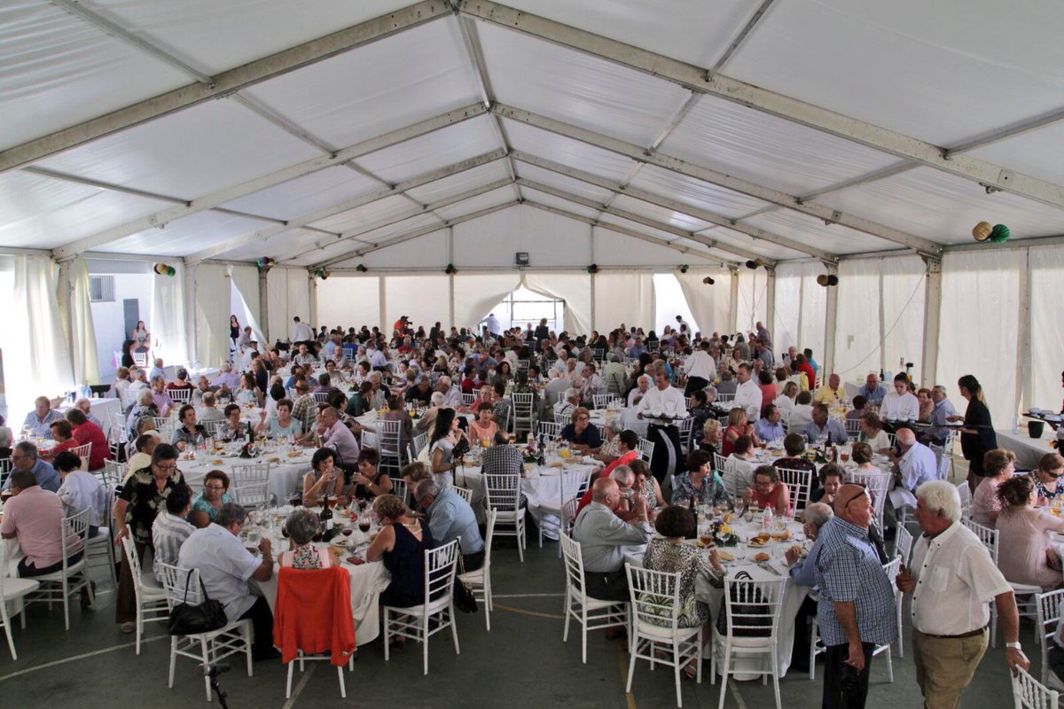 Comida homenaje a nuestros mayores ofrecida por <a href="/AlabarderoCa/">alabarderocatering</a> <a href="/AytoOjen/">Ayuntamiento de Ojén</a>
@alcaldeojen <a href="/mlorenteojen/">Maria Lorente</a> 
#FeriaOjén17