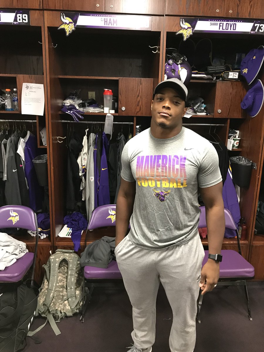 athielen19's tweet photo. @msumavericks looks like we have a new fan #gomavs https://t.co/aMPcMra6hM
