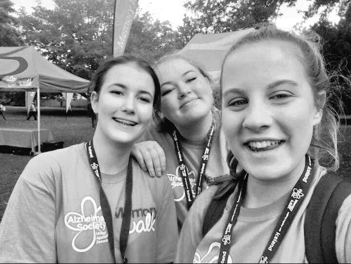 sunkssdcaz's tweet photo. After my firzt day of work yesterday i was knackered,today has knackered me even more #MemoryWalk2017 aiding the figt against Dementia π«π https://t.co/JHQasfCfkg