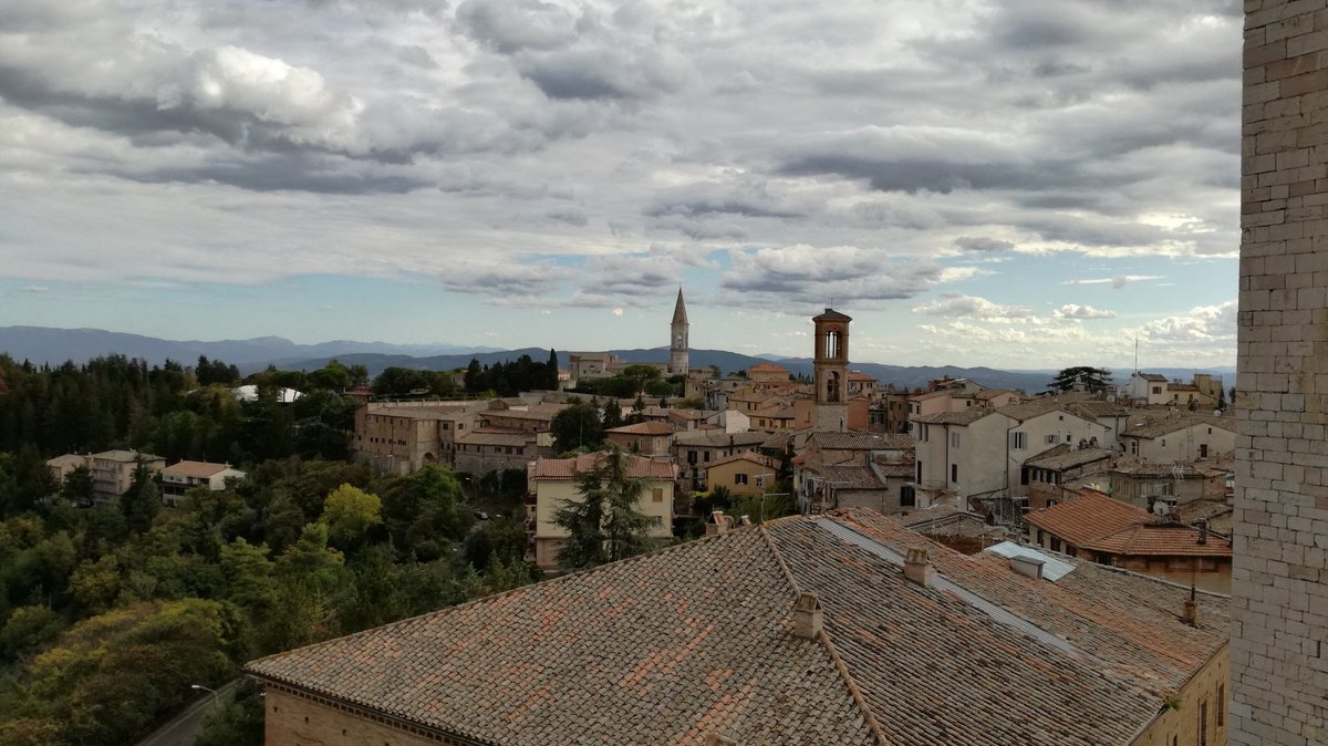 Luoghipg's tweet photo. La visita alle #soffitte di #SanDomenico non ha deluso le aspettative 😉 meraviglioso!! #perugia #luoghiinvisibili #arte #storia https://t.co/ZVOr2lxtg0