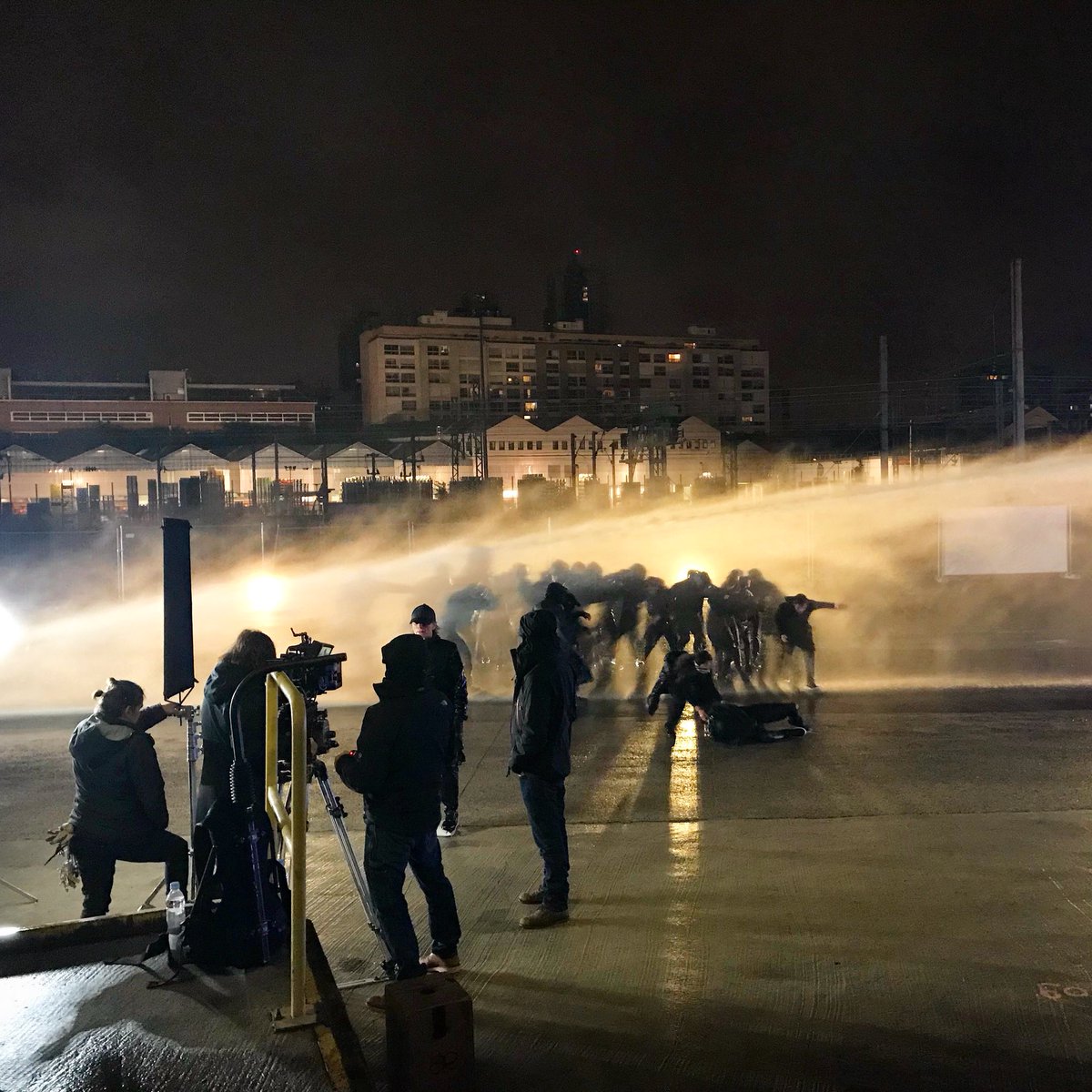 PotetChristophe's tweet photo. Hâte de voir #TheMastersTools, film de @LAHORDE_ tourné & performé hier soir Halle Hébert, vaste hangar @SNCF, pour @NBParis #wethepeople https://t.co/cHlEbIUQcA