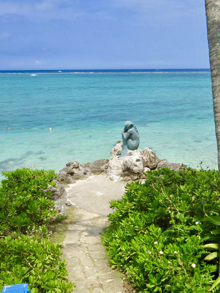 MARIfromJP4's tweet photo. #沖縄 #okinawa is a toropical island of Japan. There we can see white sand & blue sea & many toropical fishes. #beautifulsea #japaneseresort https://t.co/Vt5HKcNQt6