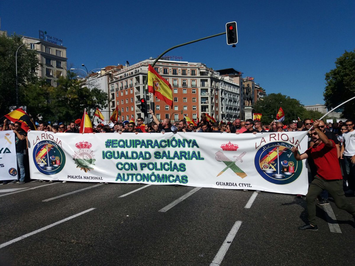 Pierde el miedo a exigir lo q x derecho y justicia te pertenece
ALZA TU VOZ Y GRITA FUERTE!!!
💪👏👮
#EquiparacionYa #jusapol #GraciasGCyPN