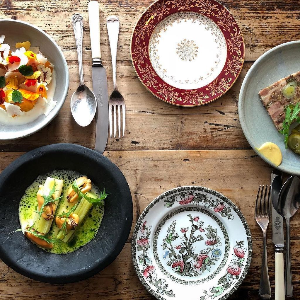 LarderSE1's tweet photo. And this is only the beginning...a selection of plates for the table as a start to our new Sunday lunch. #sundayfu… https://t.co/2yVuHN9rL6 https://t.co/NbOUzypB28