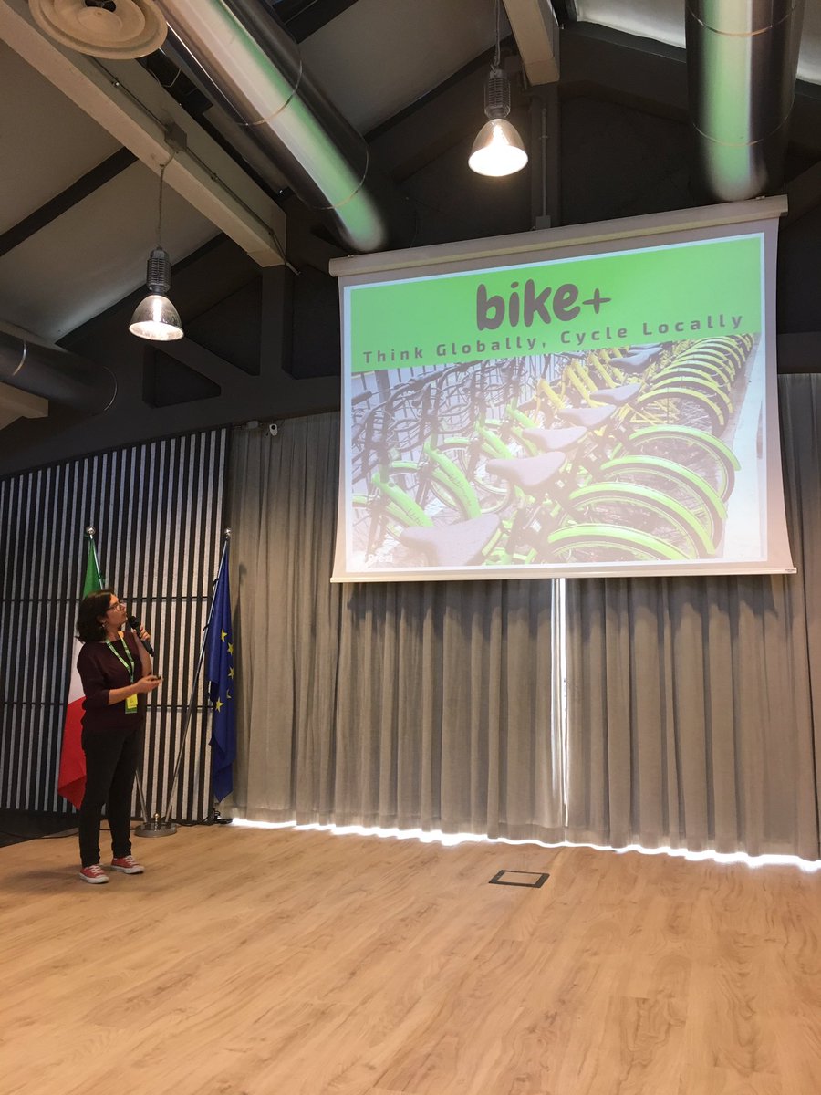agneseh's tweet photo. #2ndTransporthackathon 

I 5 team di Comunicazione ICT media

#CIMEntiamoci

1. SmartTo

2. OmniBus 

3. PoolToSchool 

4. Gippy 

5. Bike+ https://t.co/t5cDXUoCRp