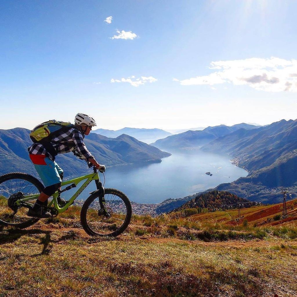 mtbswitzerland's tweet photo. Habt ihr heute auch nach der ☀️ gesucht? Im Tessin war sie da ;-)
Via @paivilitmanen -  Tessin gave us still a war… https://t.co/iKaUwSoLKy https://t.co/5CR2CBpwEx