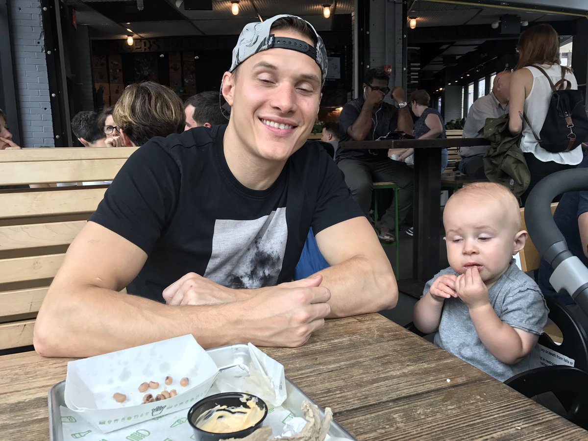 Emily Freilino tweet media