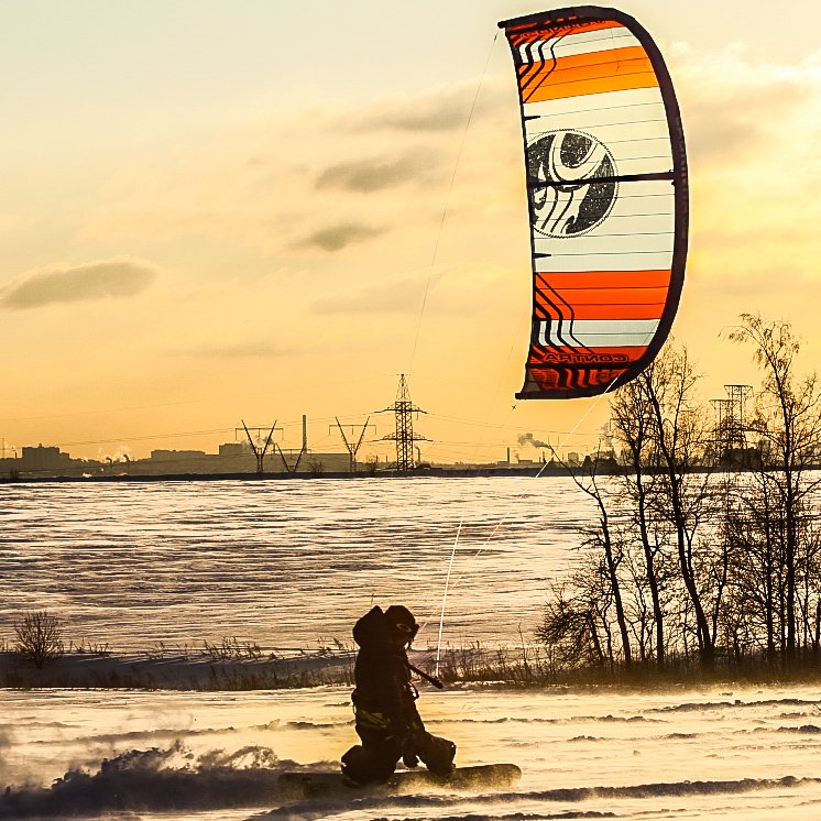 В этом году мы решили НЕ откладывать обучение сноукайтингу,когда зима вступит в свои права!
Подробности на surf-point.ru по тел. 89159856434