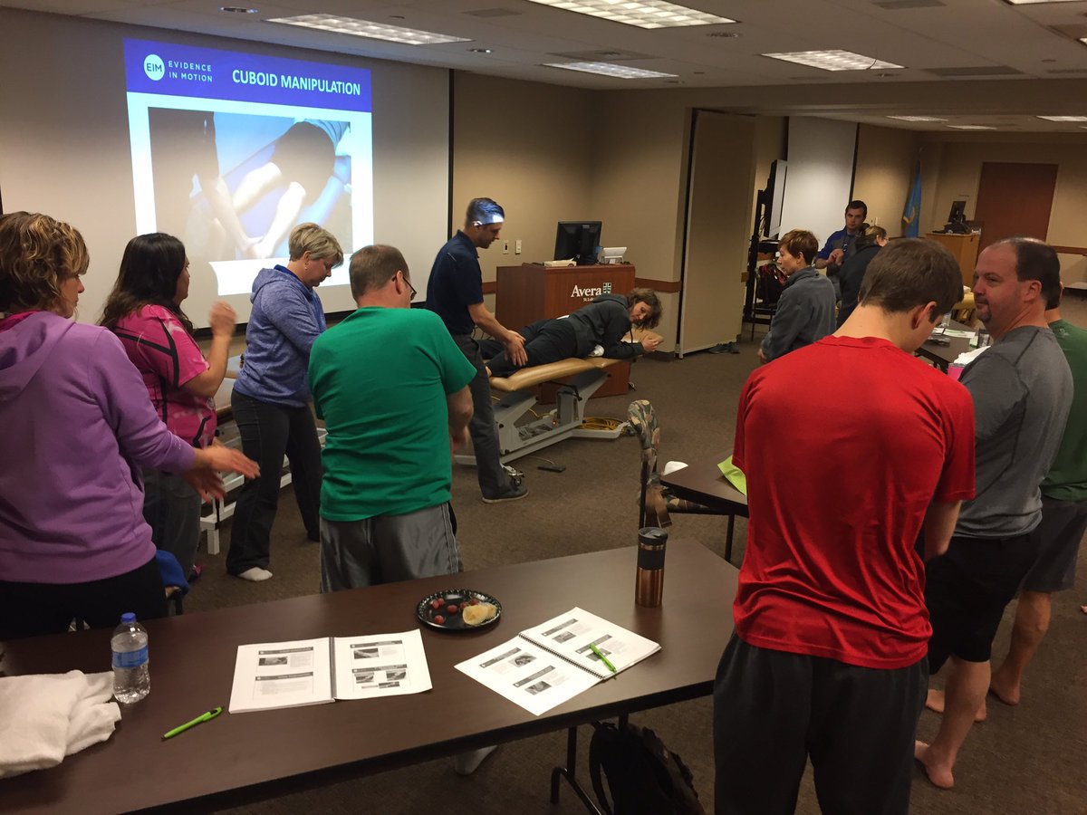 MarkPonsteinDPT's tweet photo. @ShepDPT leading the cuboid judo-chop in SoDak @EIMTeam https://t.co/H1My28mAPb