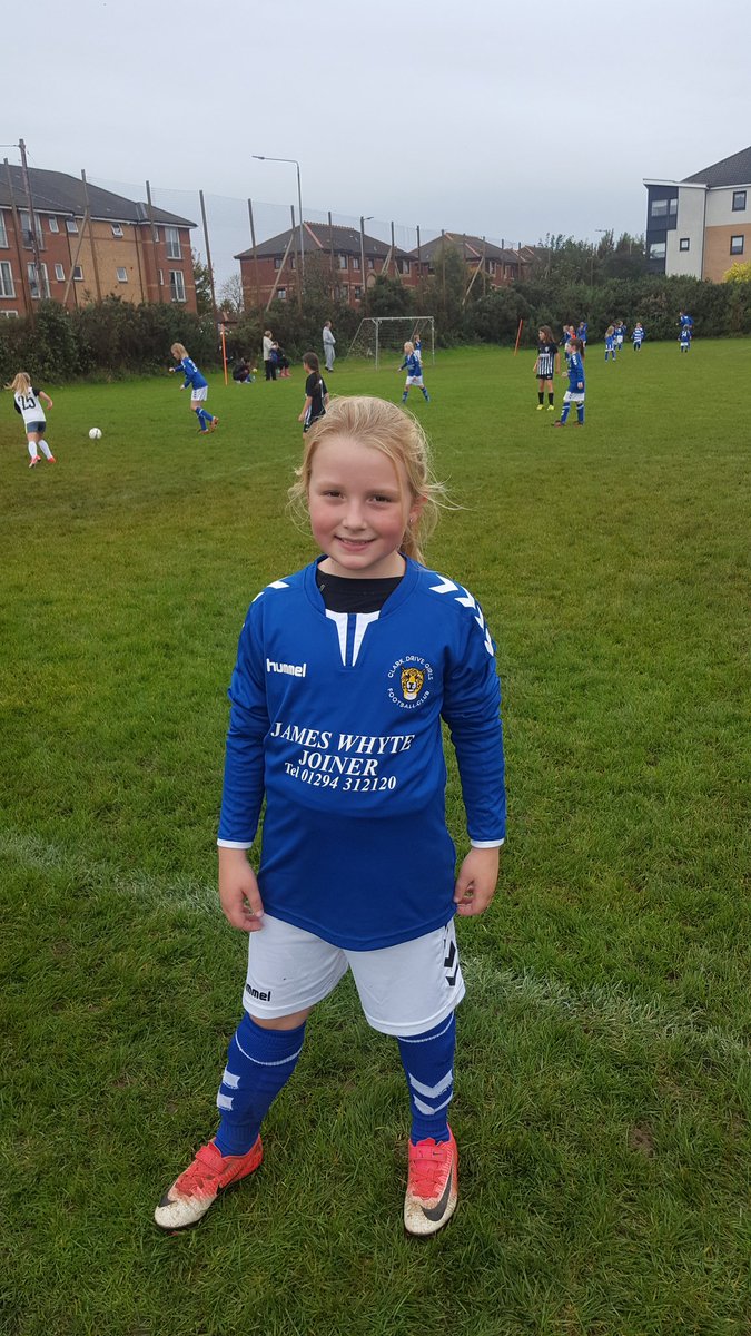 vixchix77's tweet photo. This wee beauty was on fire at football today scoring 6 goals
#girlsfootball
#clarkdrive
@BridgetPrimary
@sfa
@BazHood
@vixchix77 https://t.co/QCZGIz19Rx