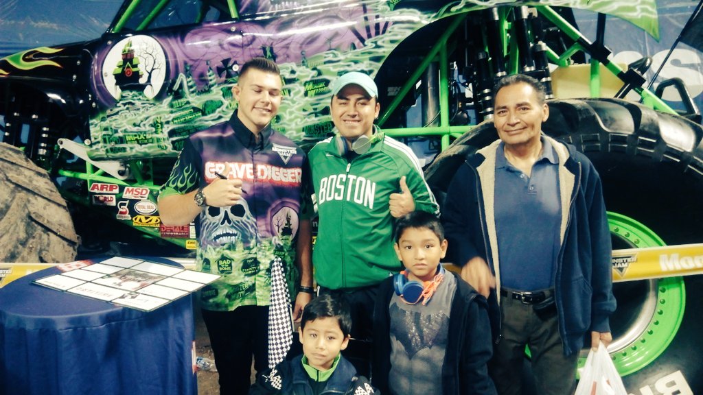 rogelio_00's tweet photo. Ayer nos la pasamos genial
πππππππππ
π§ππβπππ§
πͺππͺ #MonsterJam2017 @ArenaCdMexico @MonsterJam https://t.co/bMoBT1O1eH