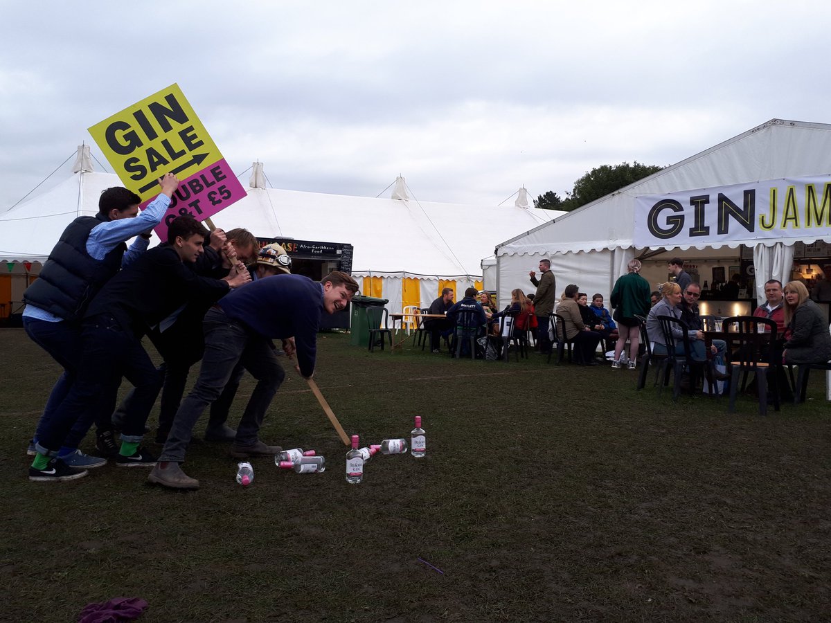 CHCJoe's tweet photo. Fantastic weekend everyone @StoneFoodDrink1 @Gin_Jamboree @oldschoolwines met great people throughout! Let's do this again next year! :D https://t.co/EOe5erNXNL