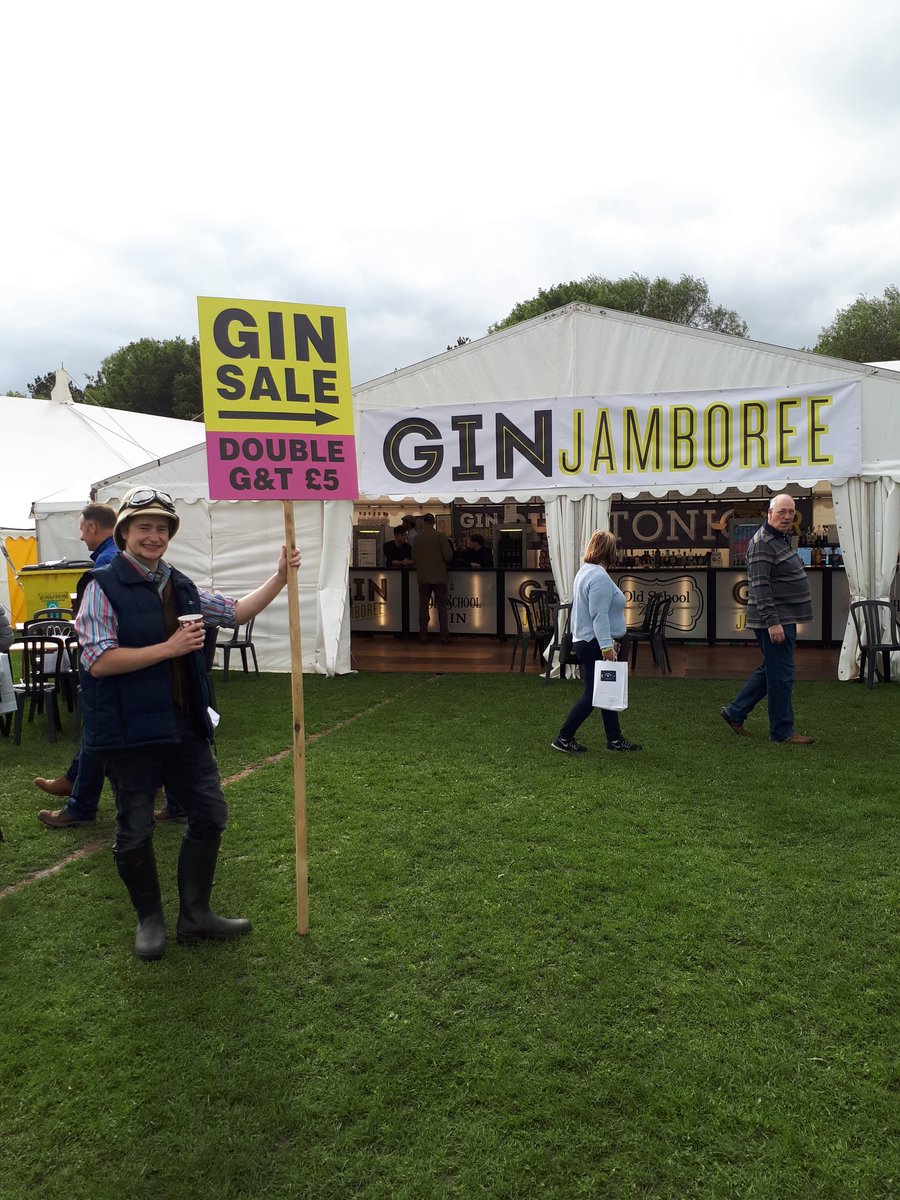 CHCJoe's tweet photo. Fantastic weekend everyone @StoneFoodDrink1 @Gin_Jamboree @oldschoolwines met great people throughout! Let's do this again next year! :D https://t.co/EOe5erNXNL
