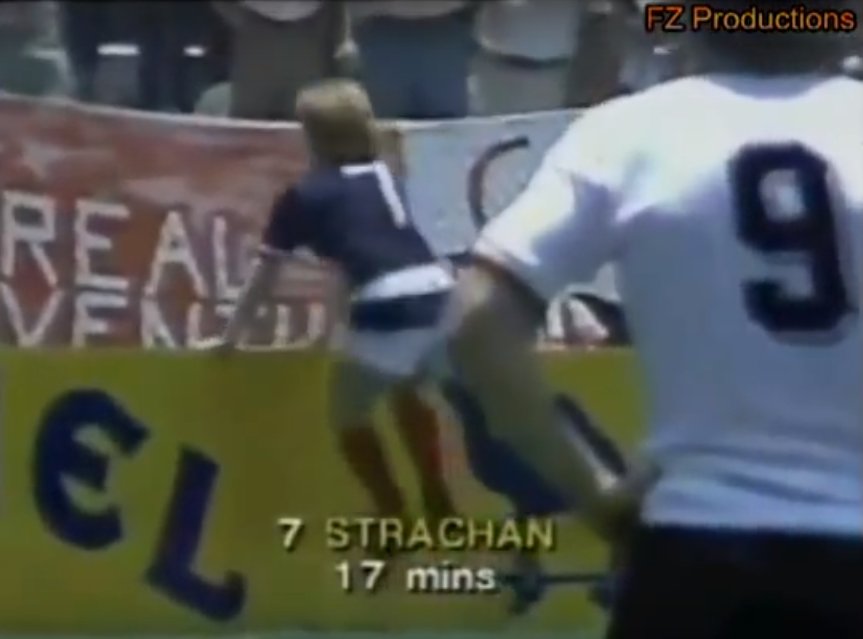 ProfPMiddleton's tweet photo. Gordon Strachan: "Scottish people are too small; it's genetics!!"
#SVNSCO #SLOvSCO #SLOSCO https://t.co/xpC6b39MAl