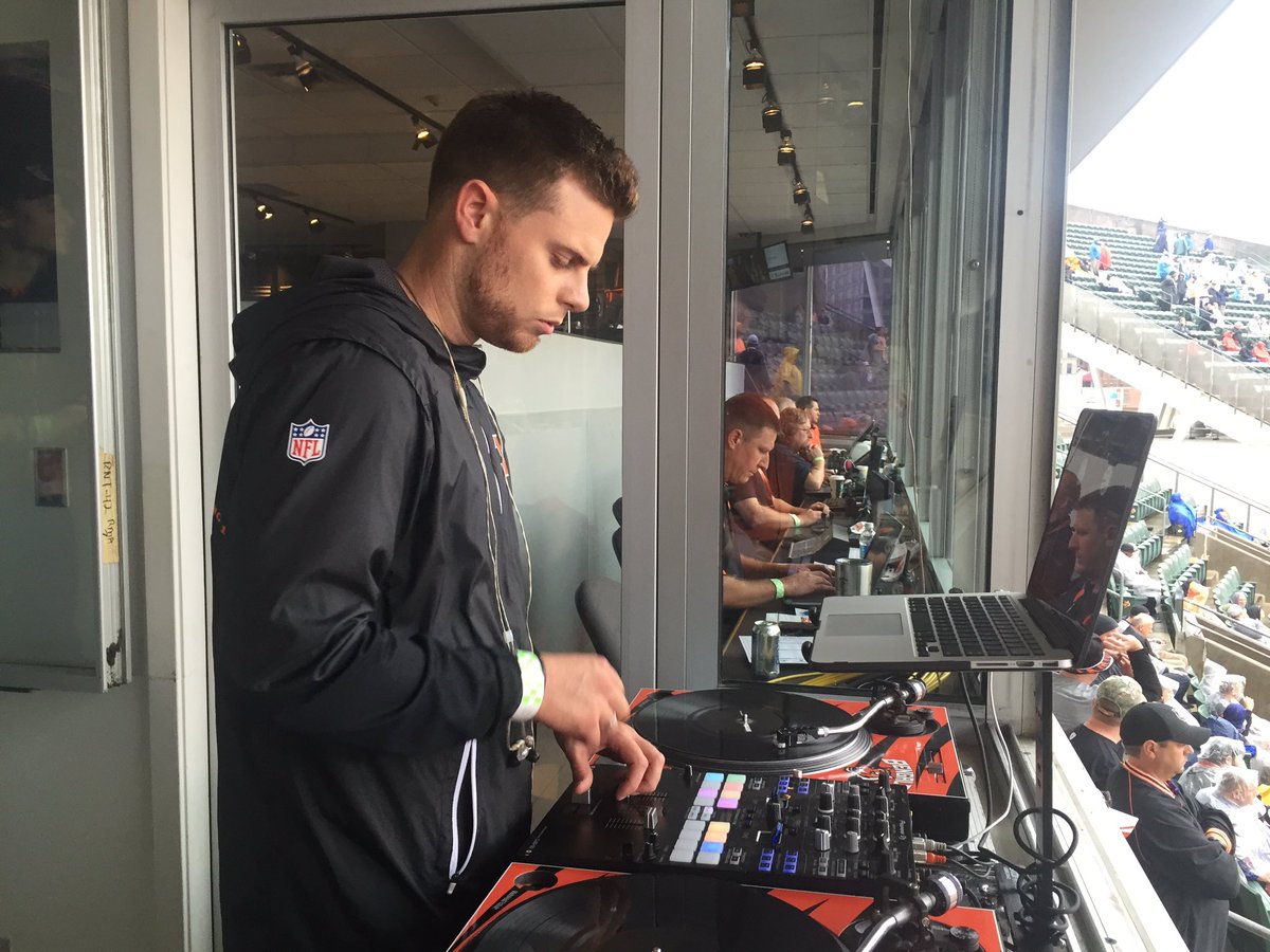 betsymross tweet media