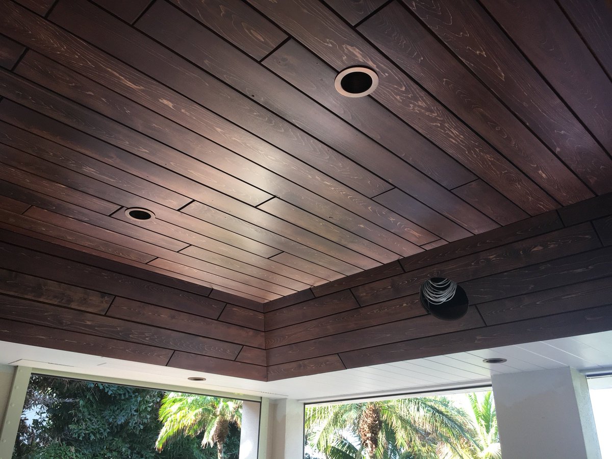 Gorman_Custom's tweet photo. Wooden ceiling planks add warmth to a room from an unexpected place. For more ideas visit https://t.co/caqYkYQ2qr https://t.co/pxs1pwIx4V