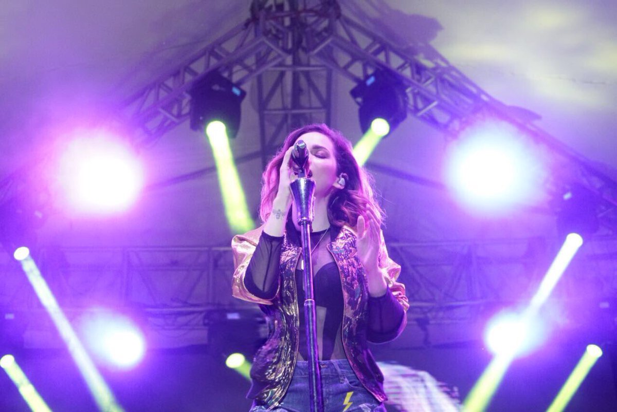 PatyCantu's tweet photo. Gracias por la noche de anoche Ciudad Guzmán! #KQMode #RA333 https://t.co/1oM2RfvpqN