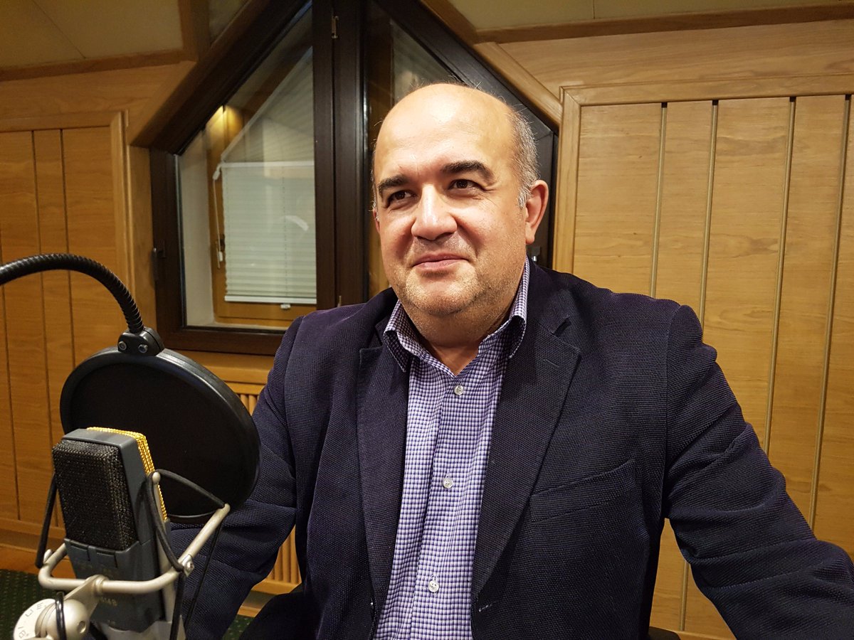 RadioMaryja's tweet photo. Trwają #RozmowyNiedokończone w @RadioMaryja. Gośćmi audycji są: prof. Włodzimierz #Osadczy, Marta Axentowicz-Bohosiewicz oraz Maciej #Bohosiewicz. Temat rozmów: Ormianie – najwierniejsza mniejszość Rzeczypospolitej Polskiej. Na żywo - https://t.co/cIi03TDyFT https://t.co/EIbnJvTMOt