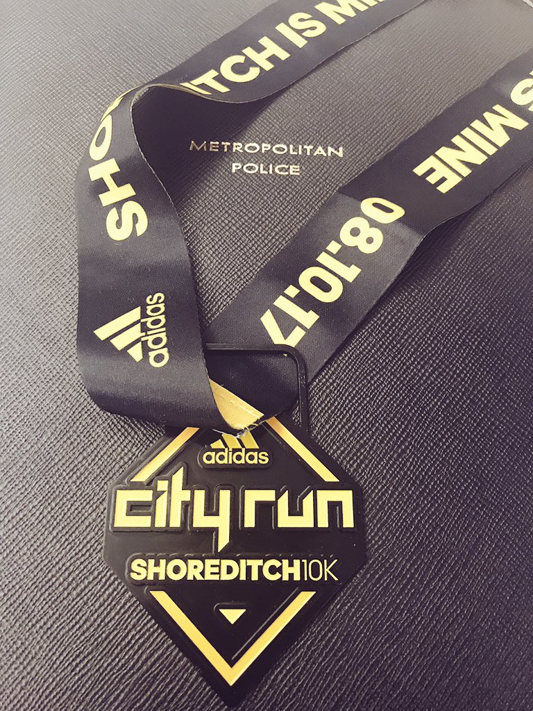 MPSHackney's tweet image. Medals awarded, control closed - great day @cityrunsLDN #Shoreditch10k with our partners, organisers + public! @MPSHackney #ThereForHackney