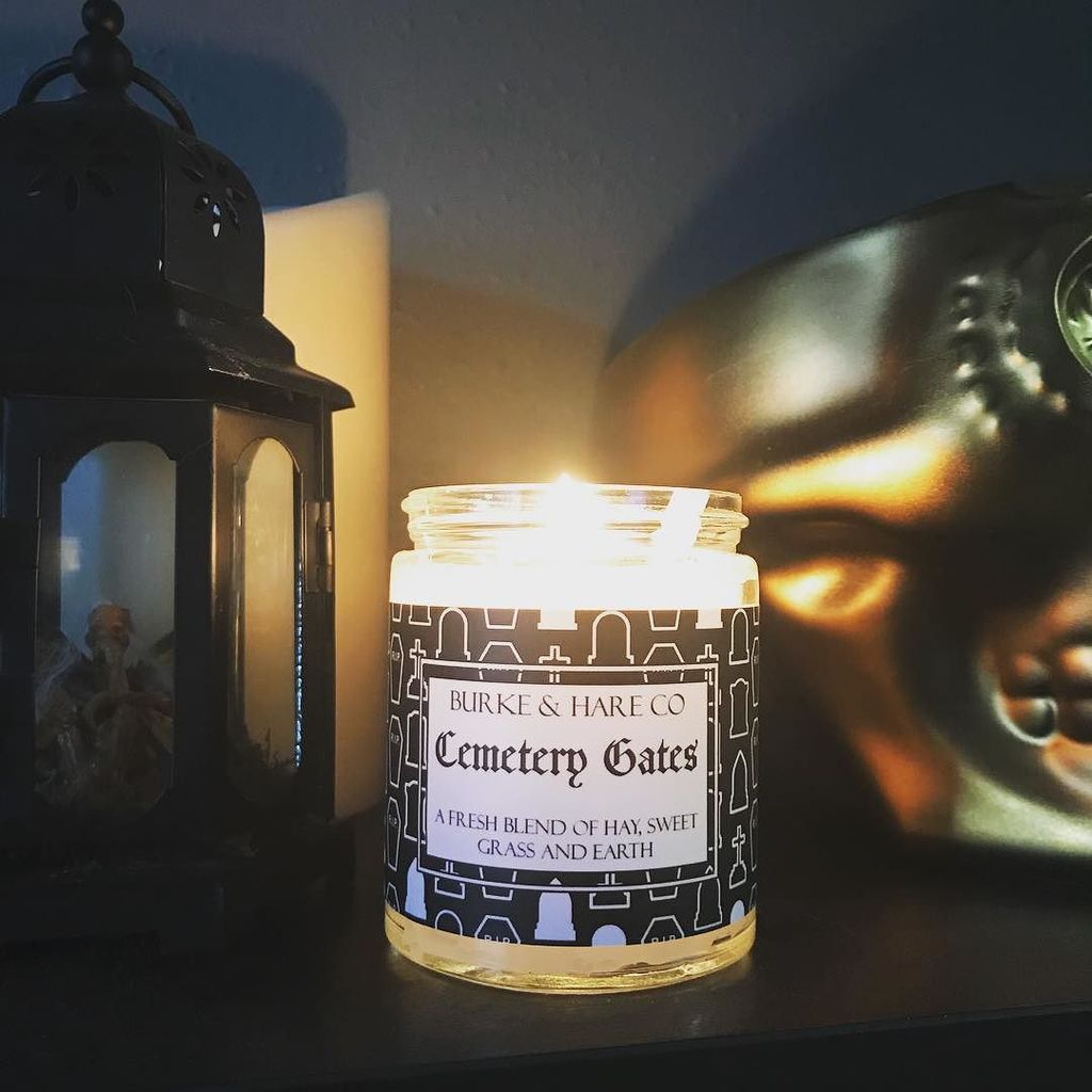 I love the smell of Cemetery Gates in the morning! @burkehareco #thedeadhistory #candleobsession ift.tt/2xrBFaY