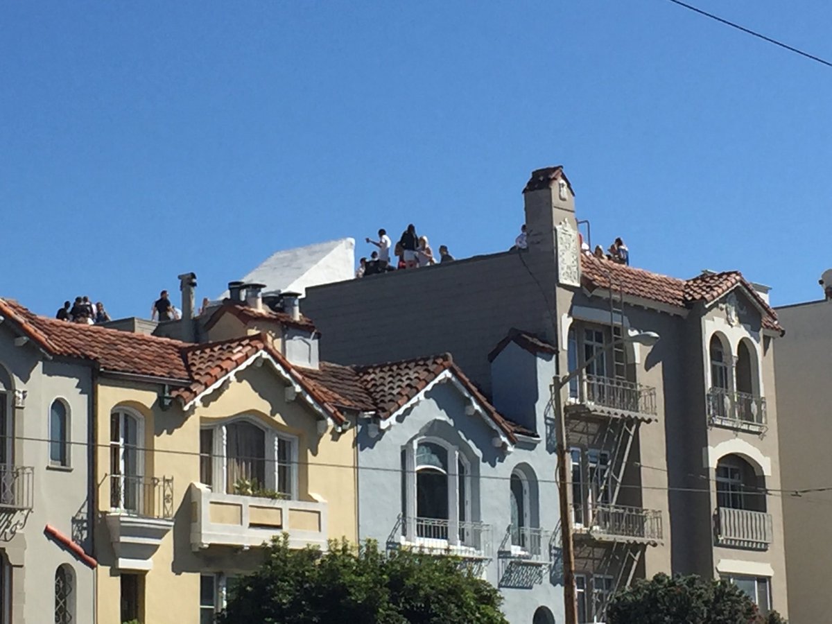 Susan_Dowty's tweet photo. #FleetWeekSF #codeviolation #guardrails #safetyfirst #buildtocode https://t.co/QjQKaOElK5