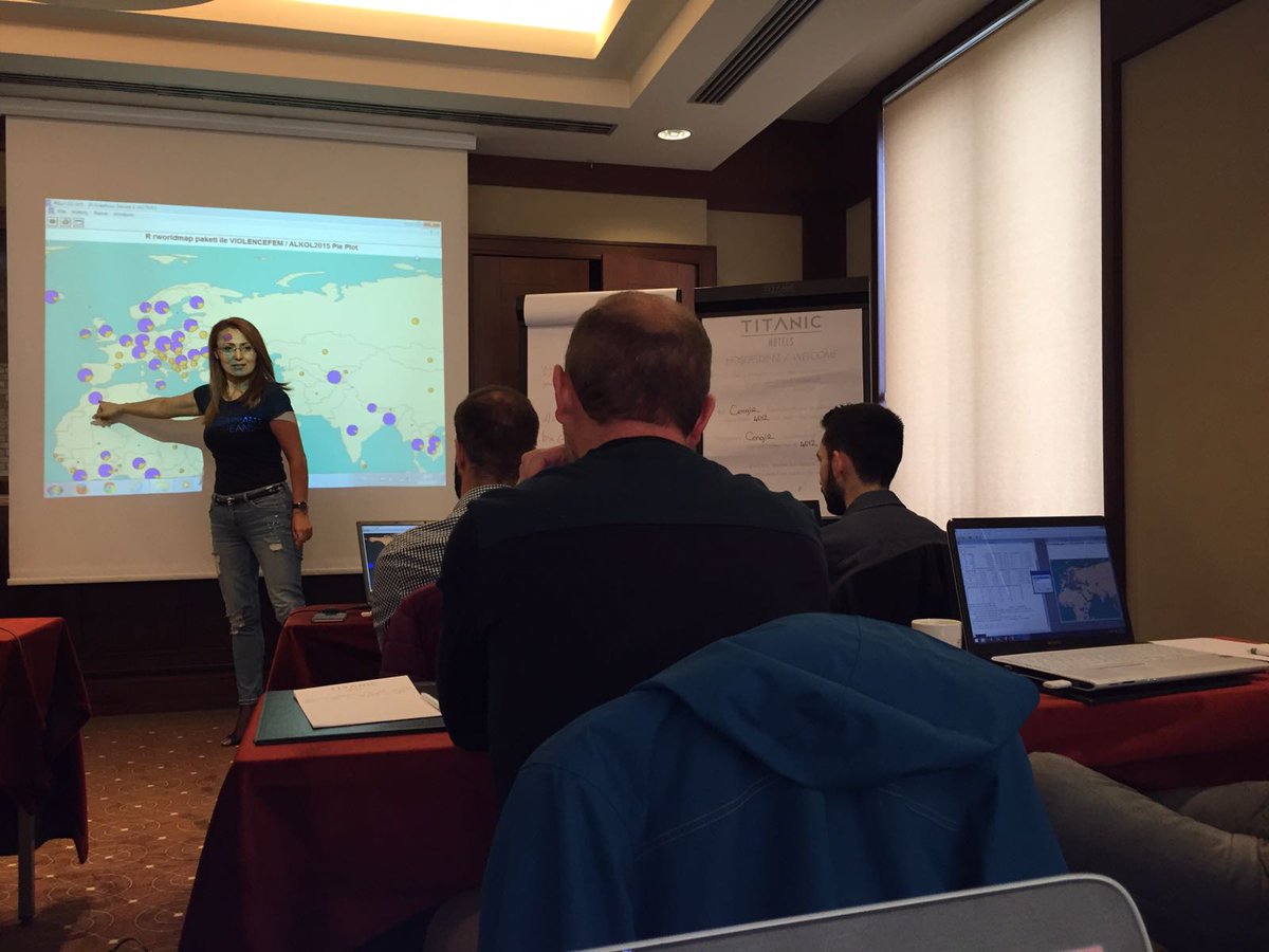 DataLabTR's tweet photo. #RWorldMap @globinx #HDIR #dataseti #UNDP index Alkol X Kadına Şiddet ilişkisi #ggplot2 uyg. @fatma_cinar_ftm #RBasic #DataViz Training https://t.co/FoYl8eFjyb