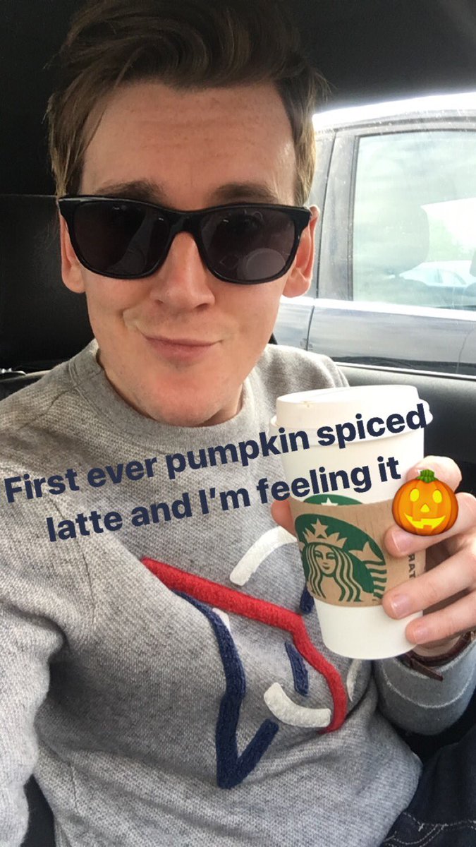 roydulouz's tweet photo. Not too shabby #starbucks #PumpkinSpice #solosunday #coffee #starbuckscoffee https://t.co/KEhLVbXmuK