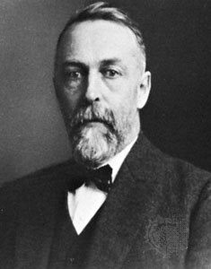 OneStarADay's tweet photo. Cleeia (δ3 Tau)

Happy 144th birthday, Ejnar Hertzsprung! Co-developer of HR diagrams, started using Hyades stars in #Taurus, as this one https://t.co/1dKD9zULIx