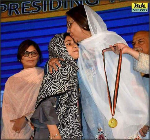 miraltafkhoso's tweet photo. Great #PPP MNA Adi @FaryalTalpurPk  Distrbution Award ceremny for Girls Studnts.Arange By #MemonFoundation Schools
@SaeedGhani1 Also Present https://t.co/Rj9oxXxH5Q
