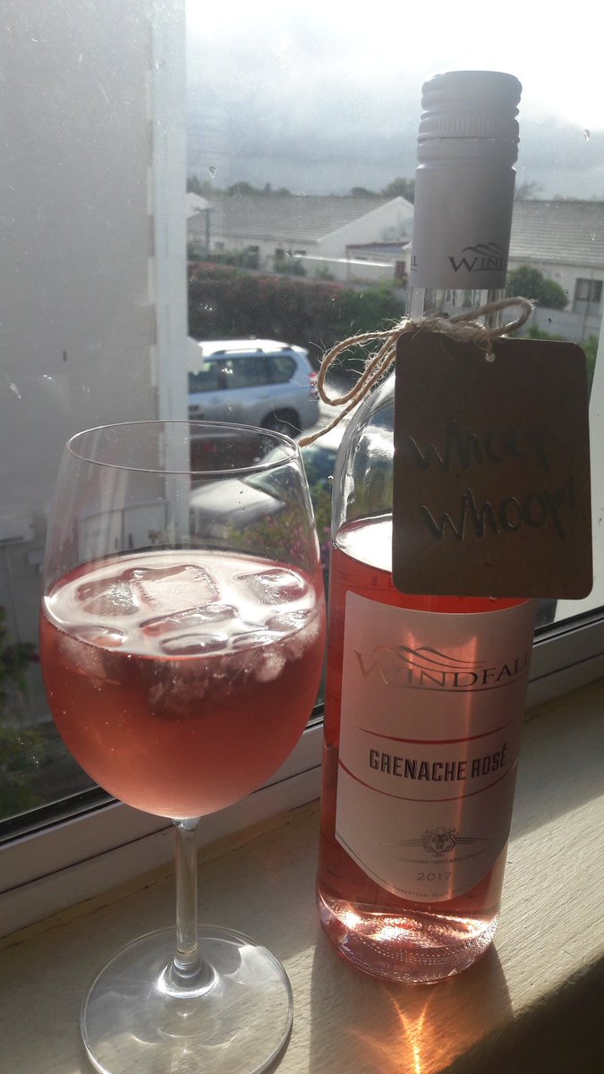 livingitupct's tweet photo. Look @Rhub_Riesling 👀 @WindfallWine Grenache Rosé is open & I'm enjoying it right now 💕🍷Perfect for any occasion 😀 #WindfallWine #rosérocks https://t.co/y7RvhFqYBj