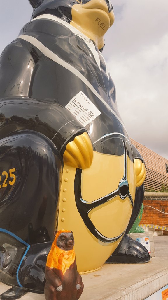 millenniumpoint's tweet photo. Mini @bearwok enjoyed meeting his larger friends at @TheBigSleuth farewell! We've loved having them all here one last time #TheBigSleuth 🐻🐾 https://t.co/wsoR9DpkrW