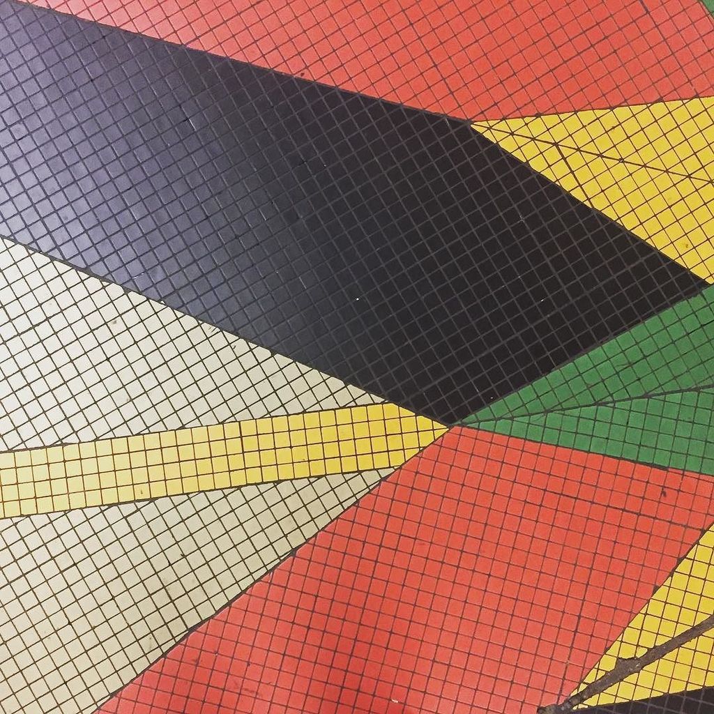 laresonancia's tweet image. New York #patterns (4) #urbanpatterns ift.tt/2yQ05fm