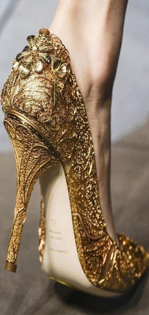 These bad boys are AMAZING! Definitely a heel that needs protecting!