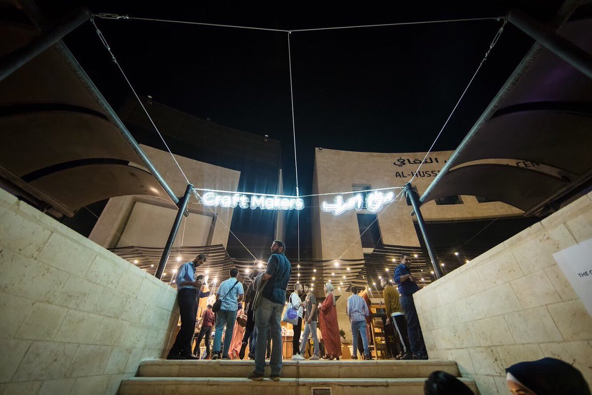 ammandesignweek's tweet photo. زورونا لتجربة مزج التراث وتصميم وتقنيات الحرف المتنوّعة في حي الحرف الخاص بـ #أسبوع_عمان_للتصميم https://t.co/kTwvcFdjF7