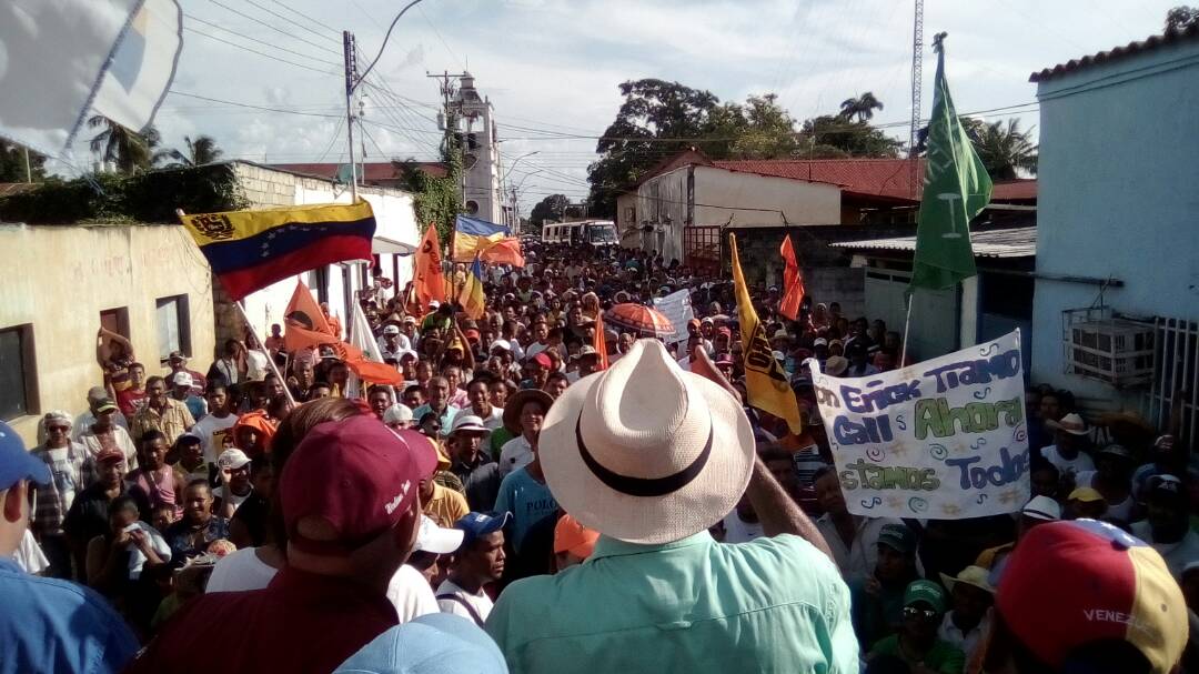 MonagasGobierno's tweet photo. #FelizDomingo #8Oct #Monagas sigue pronunciándose en apoyo al próximo gobernador .@GuillermoCall_ ahora en #Uracoa #CallGobernador #Maturin https://t.co/l6NNvzghVK