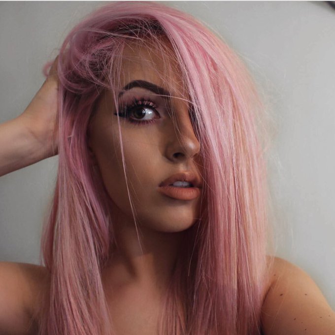 Watch Kirsty's leaked NSFW photo on TwXstars