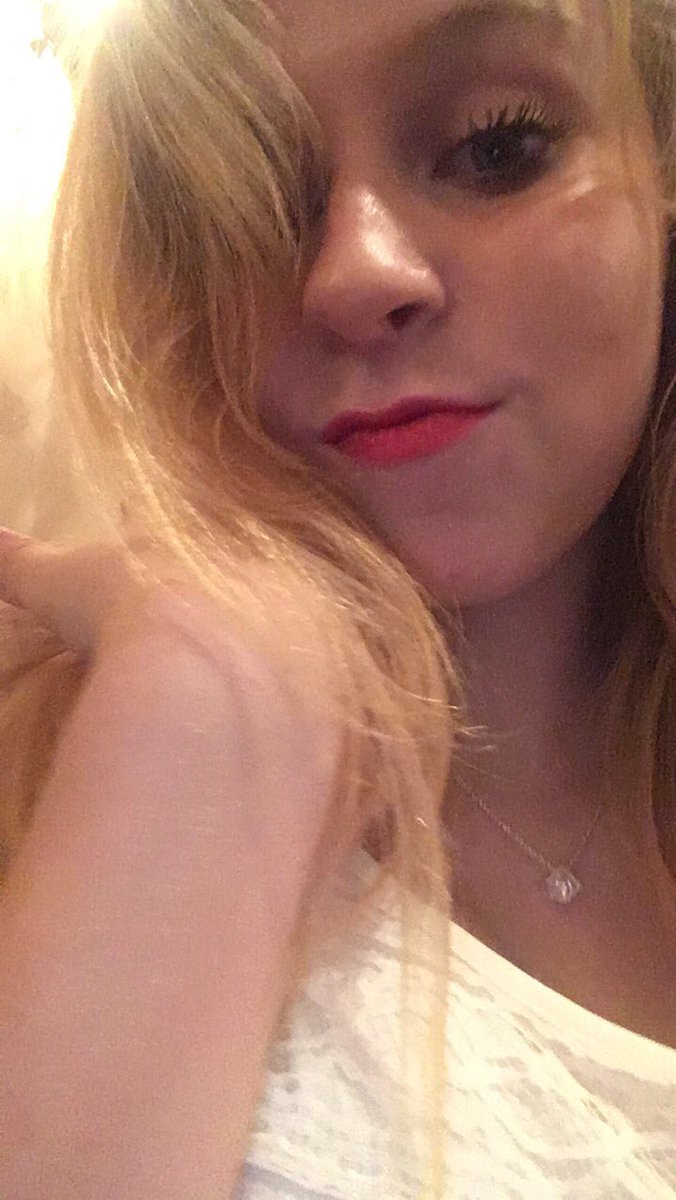 ZabrinaCochran's tweet photo. Fearless😘 https://t.co/mWrvurlXIv
