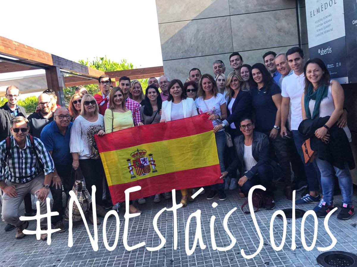 isabelbonig's tweet photo. Gracias a la gente del @ppcv que hoy me ha acompañado en una manifestación histórica y muy especial. La mayoría silenciosa por fin clamó 👏🏼 https://t.co/BqgPiiTQ7K