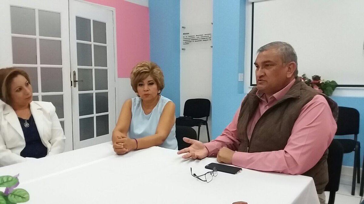alfredvalles's tweet photo. Invertiremos más de 3 MDP en la realización de 15 obras para mejorar la infraestructura escolar de #Canatlán. #CompromisoTurquesa https://t.co/erdJWhvyqE